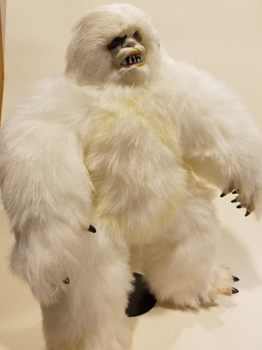Wampa (Hoth Creature) - 12-inch Collectors Series Action Figure